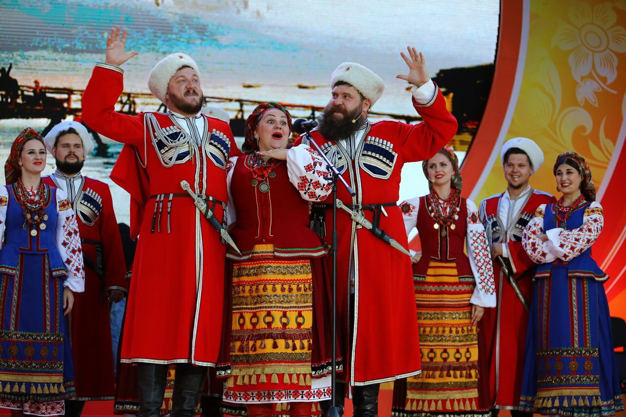 Концерт Государственного академического Кубанского казачьего хора «Нам - 215!»