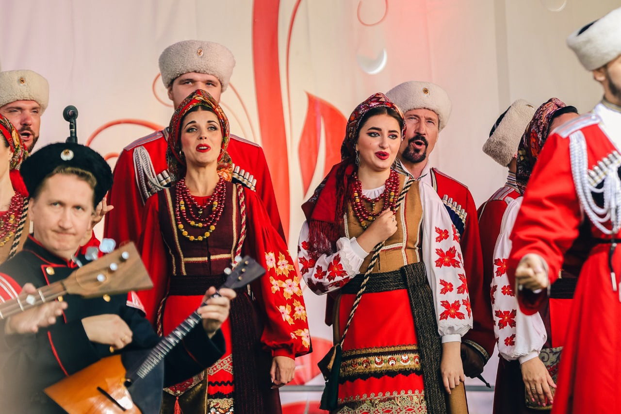 Концерт Государственного академического Кубанского казачьего хора «Нам - 215!»